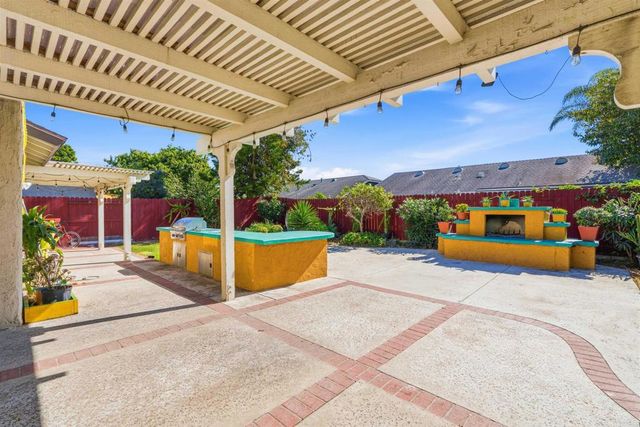 940 Stern Lane, Oxnard, CA 93035