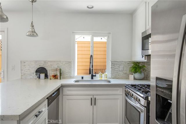 19 Seabird Court, Newport Beach, CA 92663