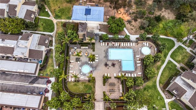 19 Seabird Court, Newport Beach, CA 92663