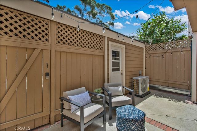 19 Seabird Court, Newport Beach, CA 92663