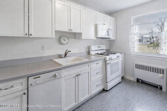 142 South Street 6A, Red Bank, NJ 07701