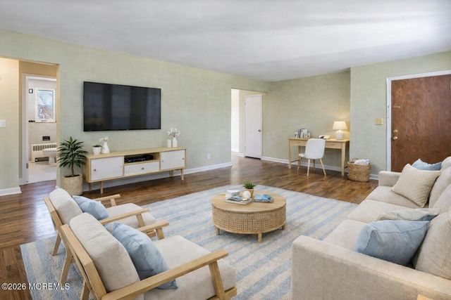 142 South Street 6A, Red Bank, NJ 07701