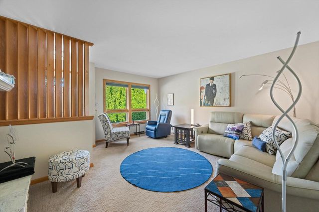 3334 N Argonne DRIVE, Milwaukee, WI 53222