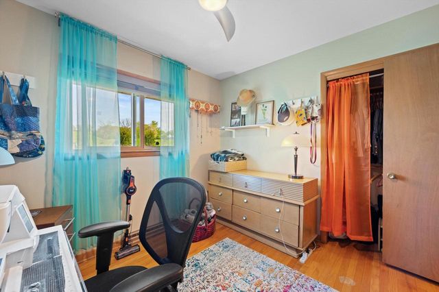 3334 N Argonne DRIVE, Milwaukee, WI 53222