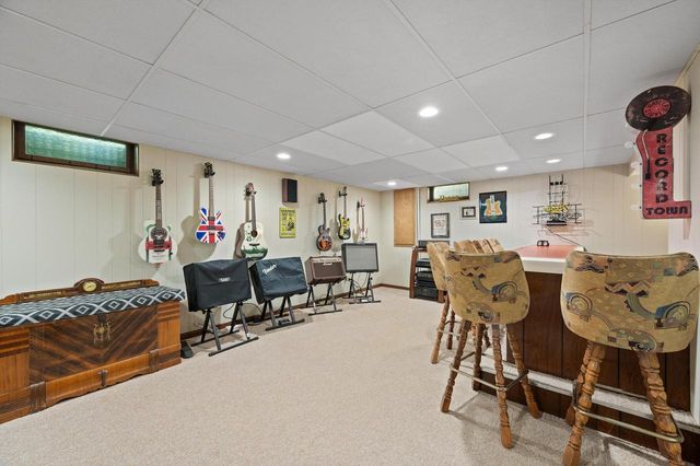 3334 N Argonne DRIVE, Milwaukee, WI 53222