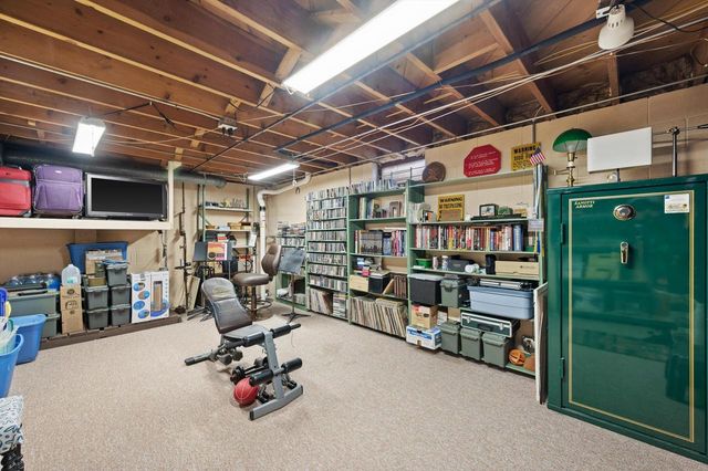 3334 N Argonne DRIVE, Milwaukee, WI 53222