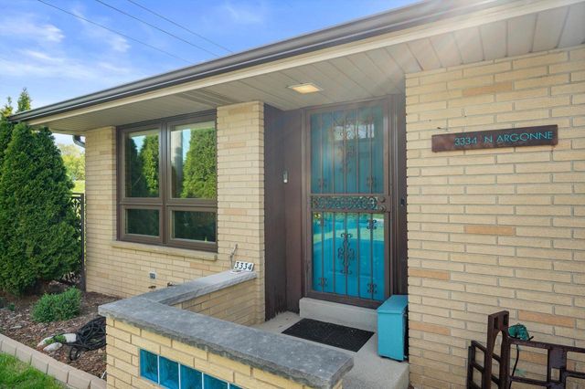 3334 N Argonne DRIVE, Milwaukee, WI 53222
