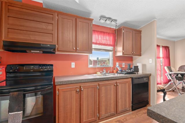 310 Glenwood Street, Gainesville, TX 76240