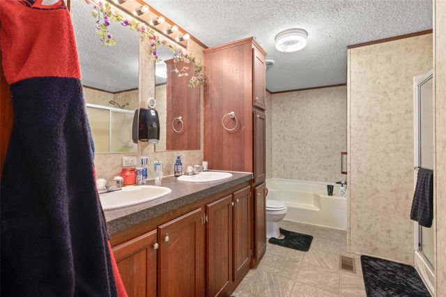 310 Glenwood Street, Gainesville, TX 76240