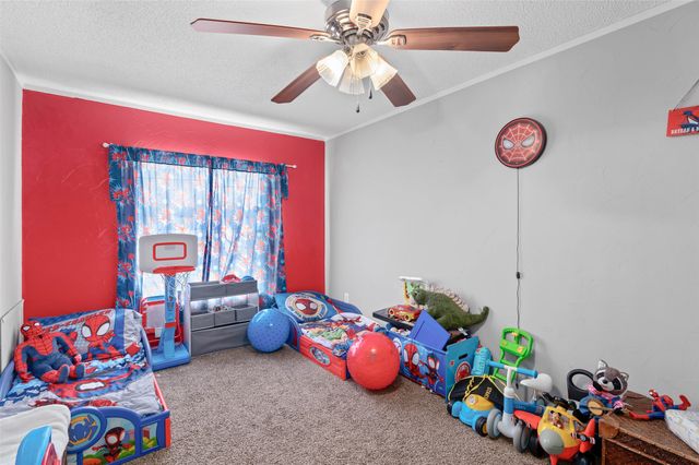 310 Glenwood Street, Gainesville, TX 76240