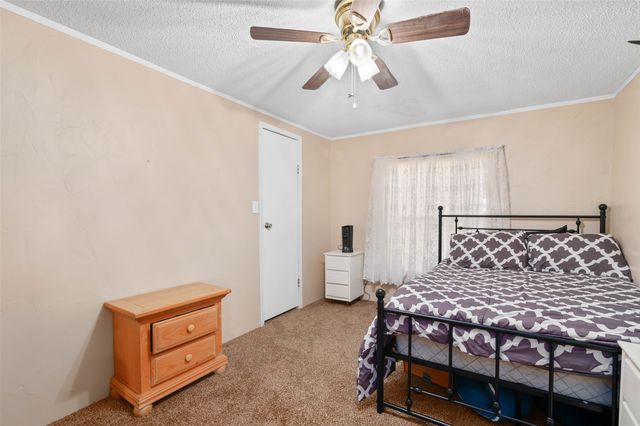 310 Glenwood Street, Gainesville, TX 76240