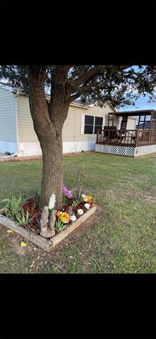 310 Glenwood Street, Gainesville, TX 76240