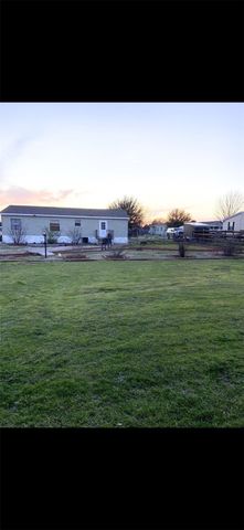 310 Glenwood Street, Gainesville, TX 76240