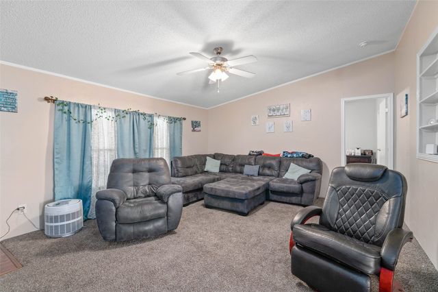 310 Glenwood Street, Gainesville, TX 76240