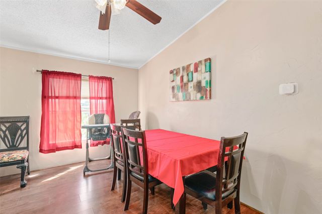 310 Glenwood Street, Gainesville, TX 76240