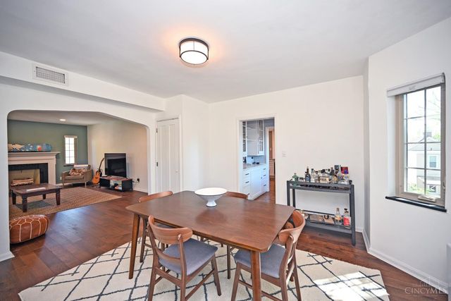 1338 Paxton Avenue, Cincinnati, OH 45208