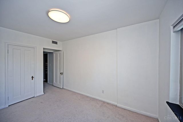 1338 Paxton Avenue, Cincinnati, OH 45208