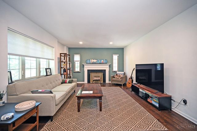 1338 Paxton Avenue, Cincinnati, OH 45208