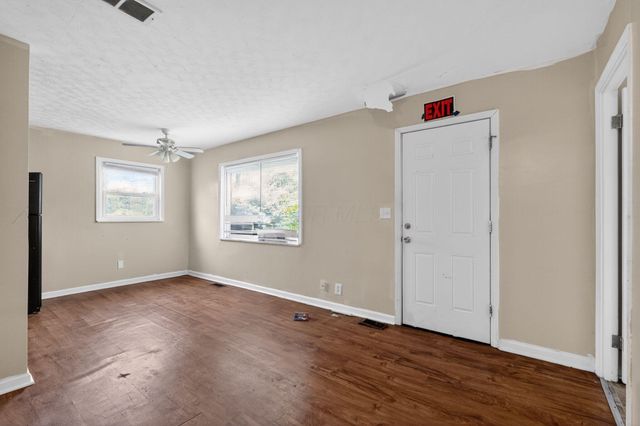 680 Robinwood Avenue, Columbus, OH 43213