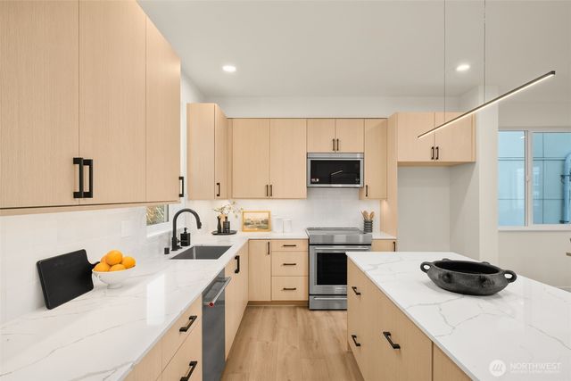 2647 B NW 63rd St, Seattle, WA 98107