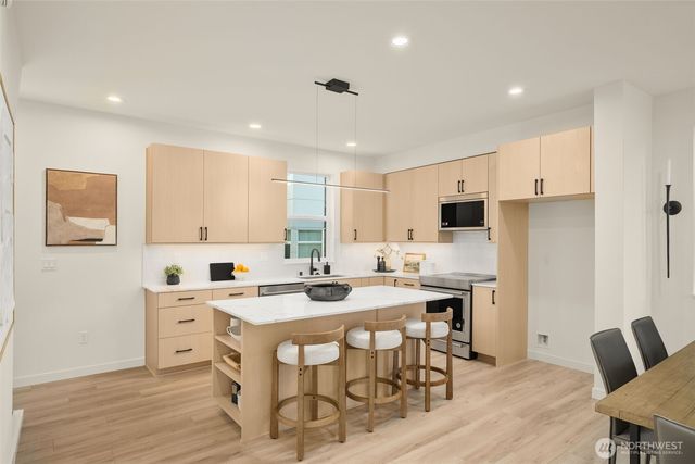 2647 B NW 63rd St, Seattle, WA 98107