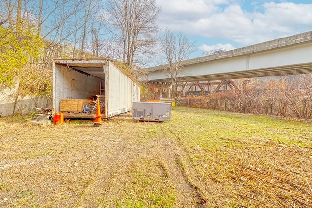 204 Main Street, E Pittsburgh, PA 15112