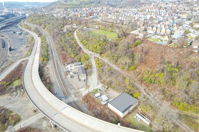 204 Main Street, E Pittsburgh, PA 15112