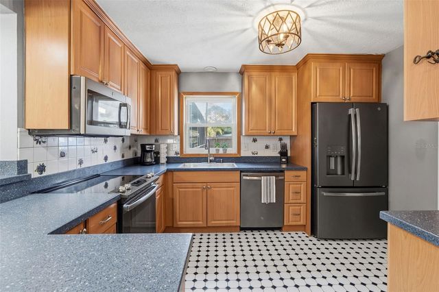 4333 71ST AVENUE N, Pinellas Park, FL 33781