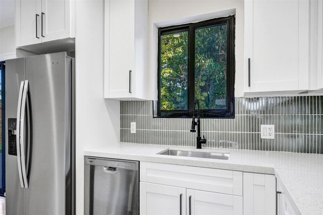 2331 Nassau Dr, Miramar, FL 33023