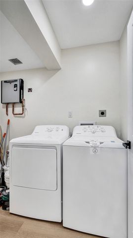 2331 Nassau Dr, Miramar, FL 33023