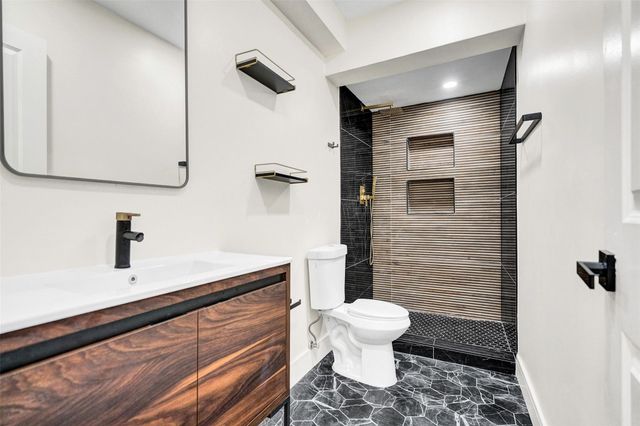 2331 Nassau Dr, Miramar, FL 33023