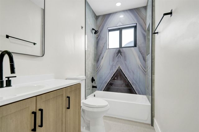 2331 Nassau Dr, Miramar, FL 33023