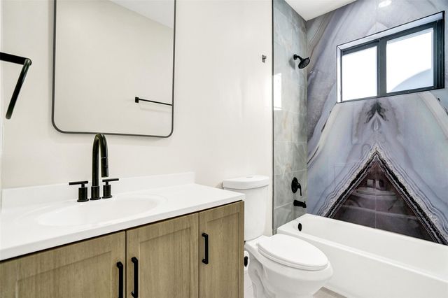 2331 Nassau Dr, Miramar, FL 33023