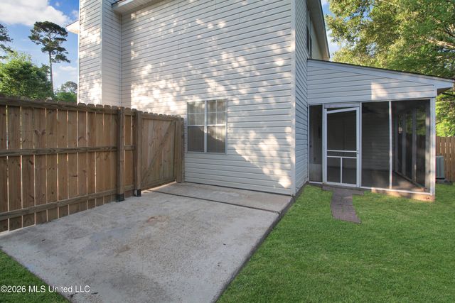 340 N Grove Circle, Brandon, MS 39047