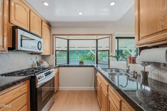 2246 Adrian Street, Newbury Park (thousand Oaks), CA 91320