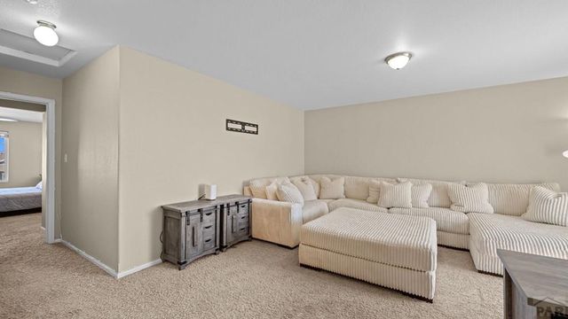 2228 Inspiration Ln, Pueblo, CO 81008