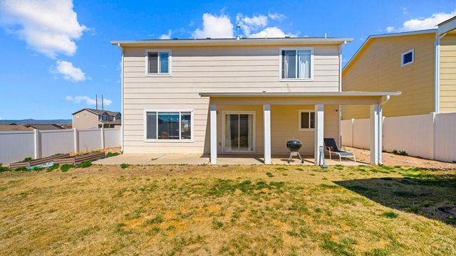 2228 Inspiration Ln, Pueblo, CO 81008