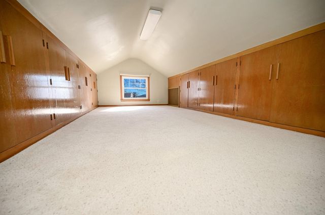 800 E Main Street, Manchester, IA 52057