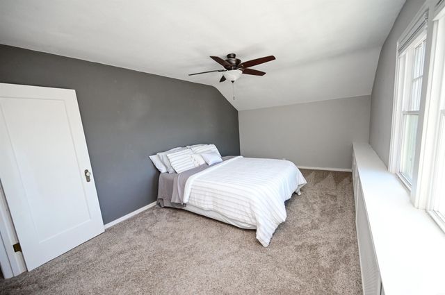 800 E Main Street, Manchester, IA 52057