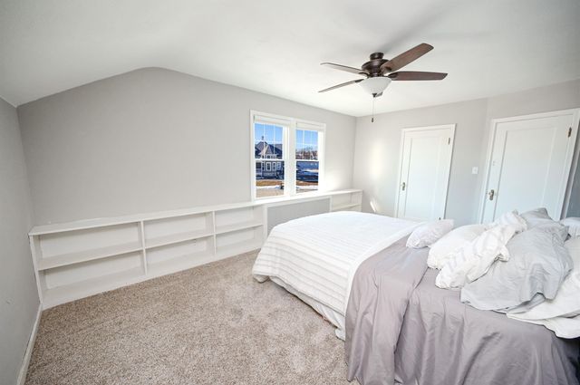 800 E Main Street, Manchester, IA 52057