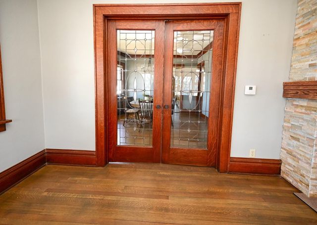 800 E Main Street, Manchester, IA 52057