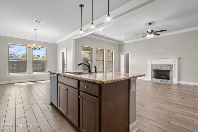 12915 Jackson Lee Drive, Ocean Springs, MS 39564