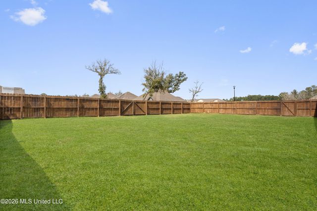 12915 Jackson Lee Drive, Ocean Springs, MS 39564