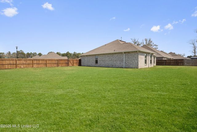 12915 Jackson Lee Drive, Ocean Springs, MS 39564