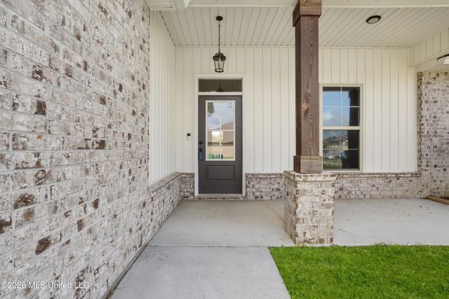 12915 Jackson Lee Drive, Ocean Springs, MS 39564