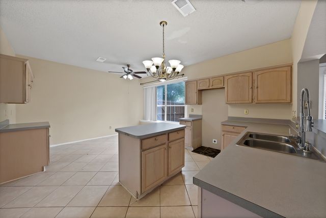 745 Woodridge Drive, Desoto, TX 75115