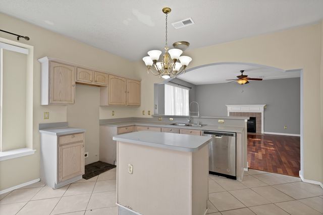 745 Woodridge Drive, Desoto, TX 75115