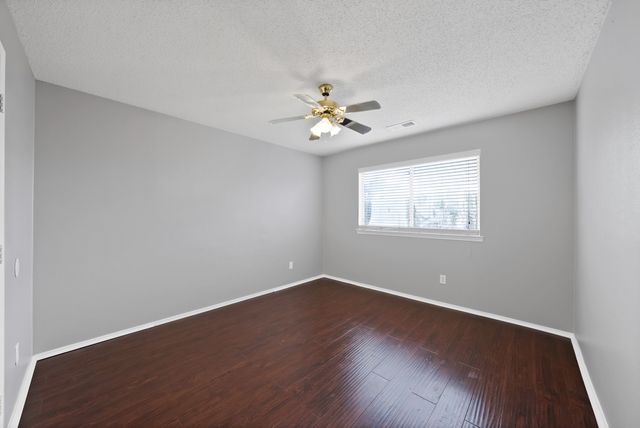 745 Woodridge Drive, Desoto, TX 75115
