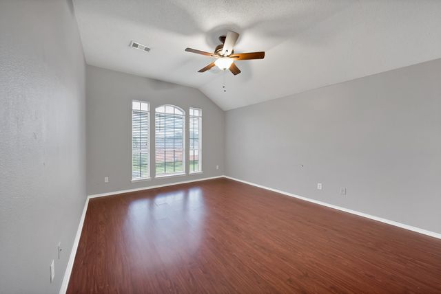 745 Woodridge Drive, Desoto, TX 75115