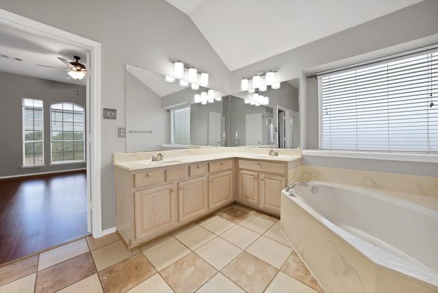 745 Woodridge Drive, Desoto, TX 75115